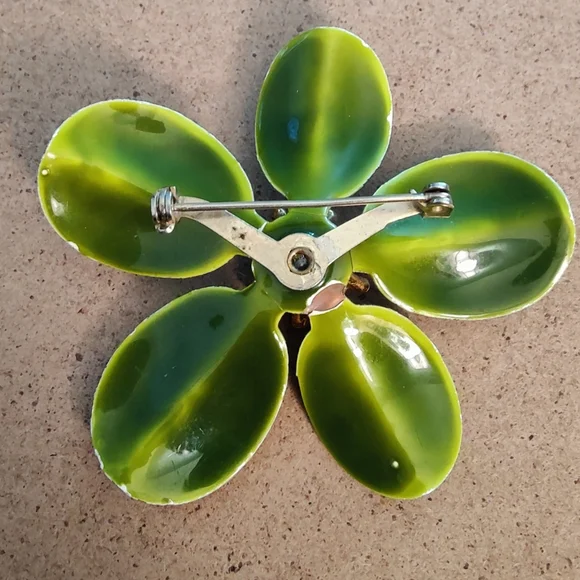 Vintage Enamel Flower 2 - Picture 3 of 3